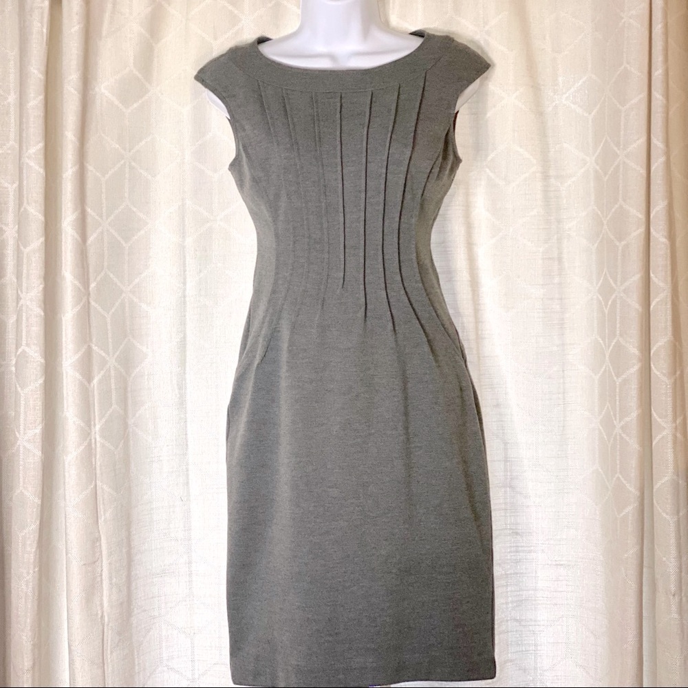 Signature Studio Midi Dress in Grey